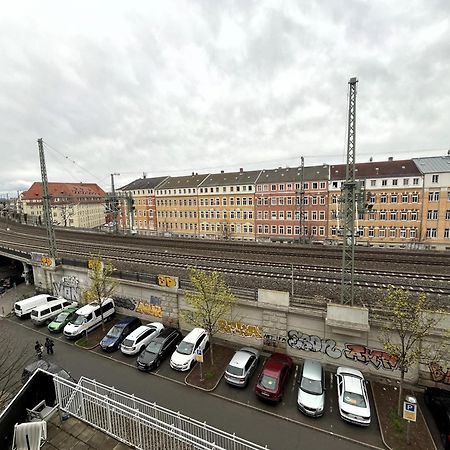 Wohnperle Neustadt - Zentral, Kostenloser Parkplatz, Lift, Klimaanlage เดรสเดน ภายนอก รูปภาพ